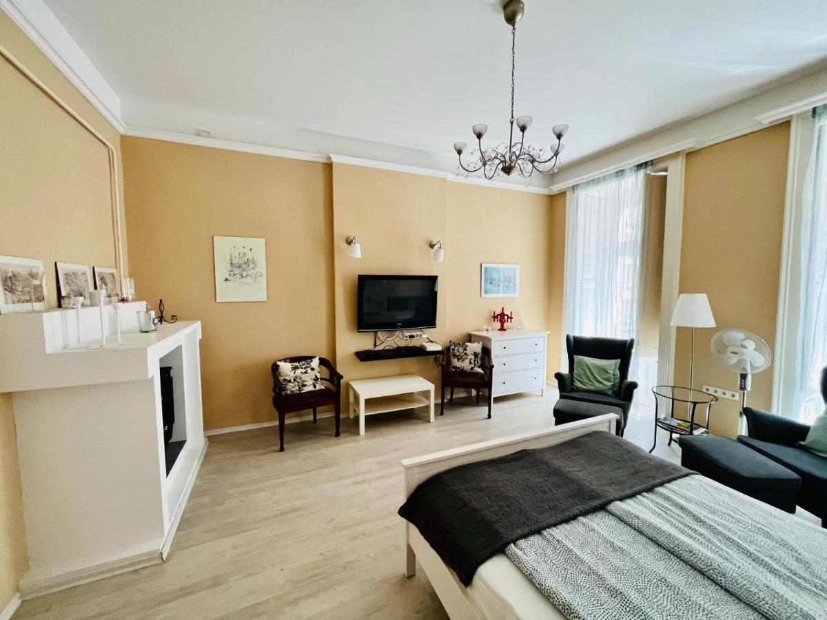 Academy Home - Elegant Place Next To The Parliament Budapeste Exterior foto