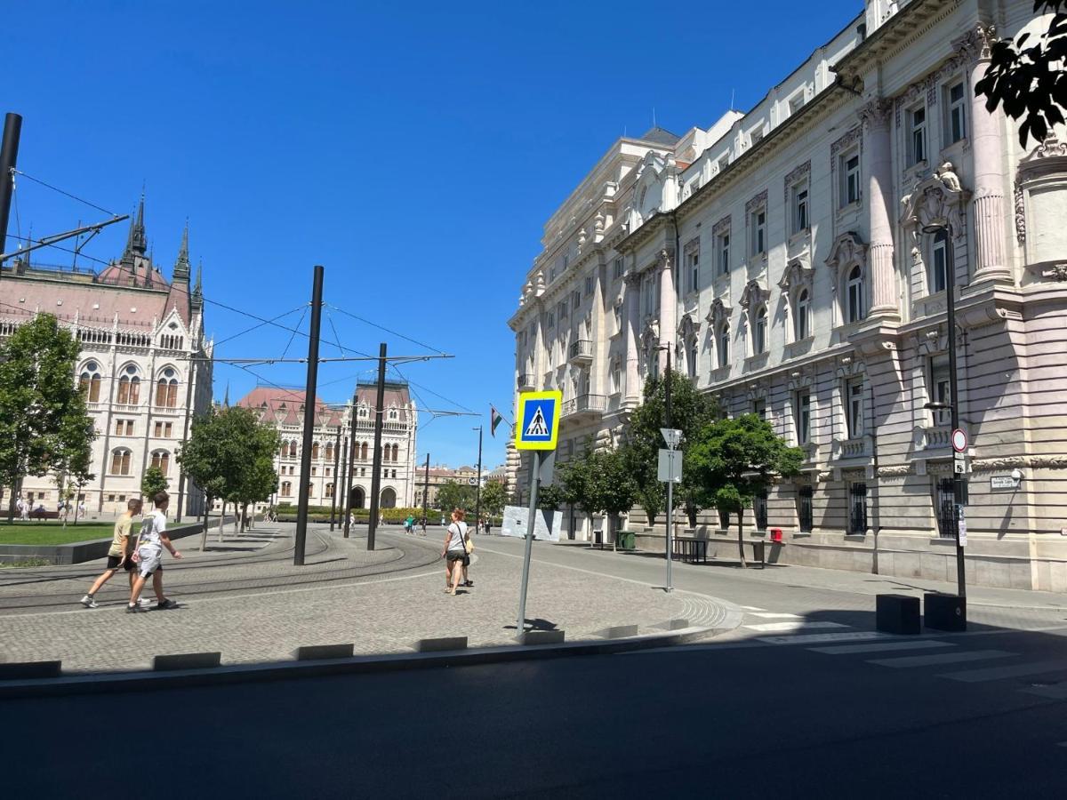Academy Home - Elegant Place Next To The Parliament Budapeste Exterior foto
